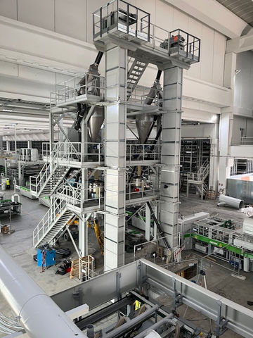 Montaggio struttura di recupero sfridi