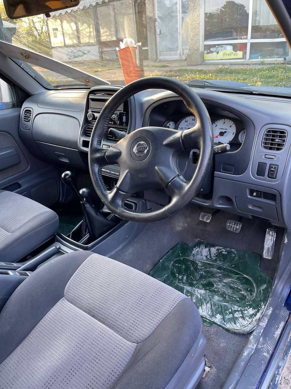 Прев'ю: Nissan Navaro 4х4 дизель для 14 ОCБр