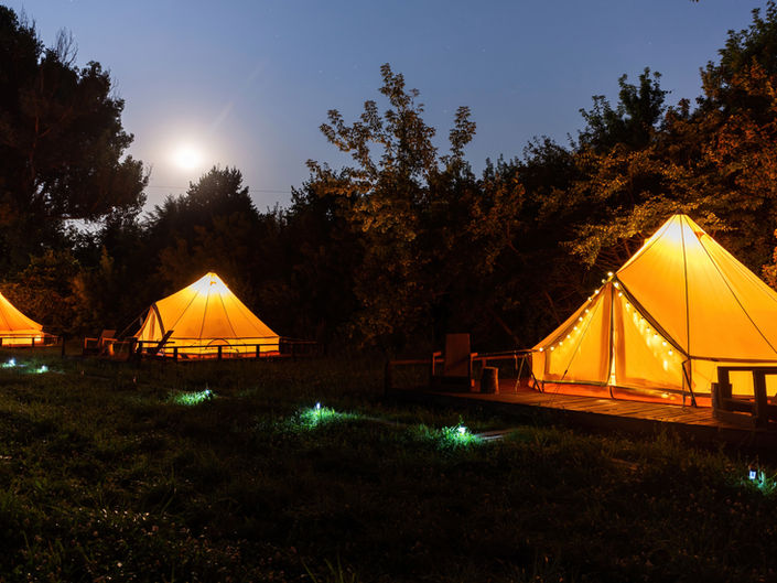 Gourmer Event & Catering ist bekannt für seinen kreativen und innovativen Stil. Mit vielen Jahren Erfahrung in der Gastronomiebranche hat sich das Unternehmen auf die Organisation hochwertiger Veranstaltungen und exklusiver Catering-Angebote spezialisiert.