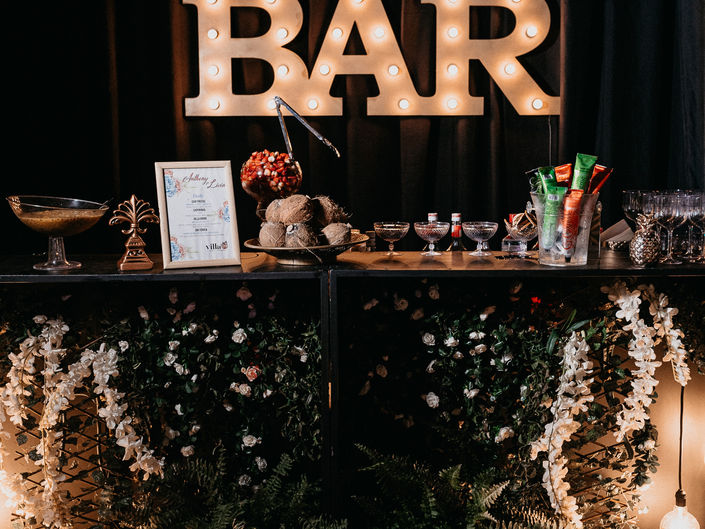 Gourmer Event & Catering ist bekannt für seinen kreativen und innovativen Stil. Mit vielen Jahren Erfahrung in der Gastronomiebranche hat sich das Unternehmen auf die Organisation hochwertiger Veranstaltungen und exklusiver Catering-Angebote spezialisiert.