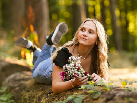 Senior & Graduate Portraits | Eugene Senior Photographer