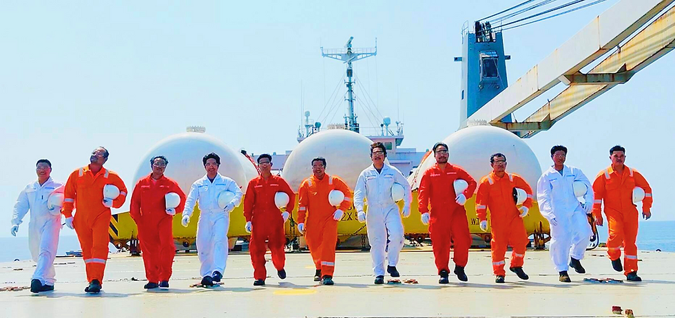 Crew team on hatch cover MPP