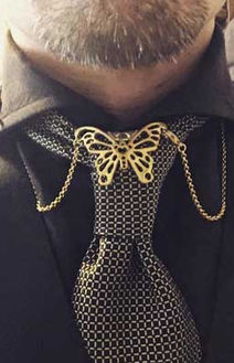 蝶のネクタイクリップ