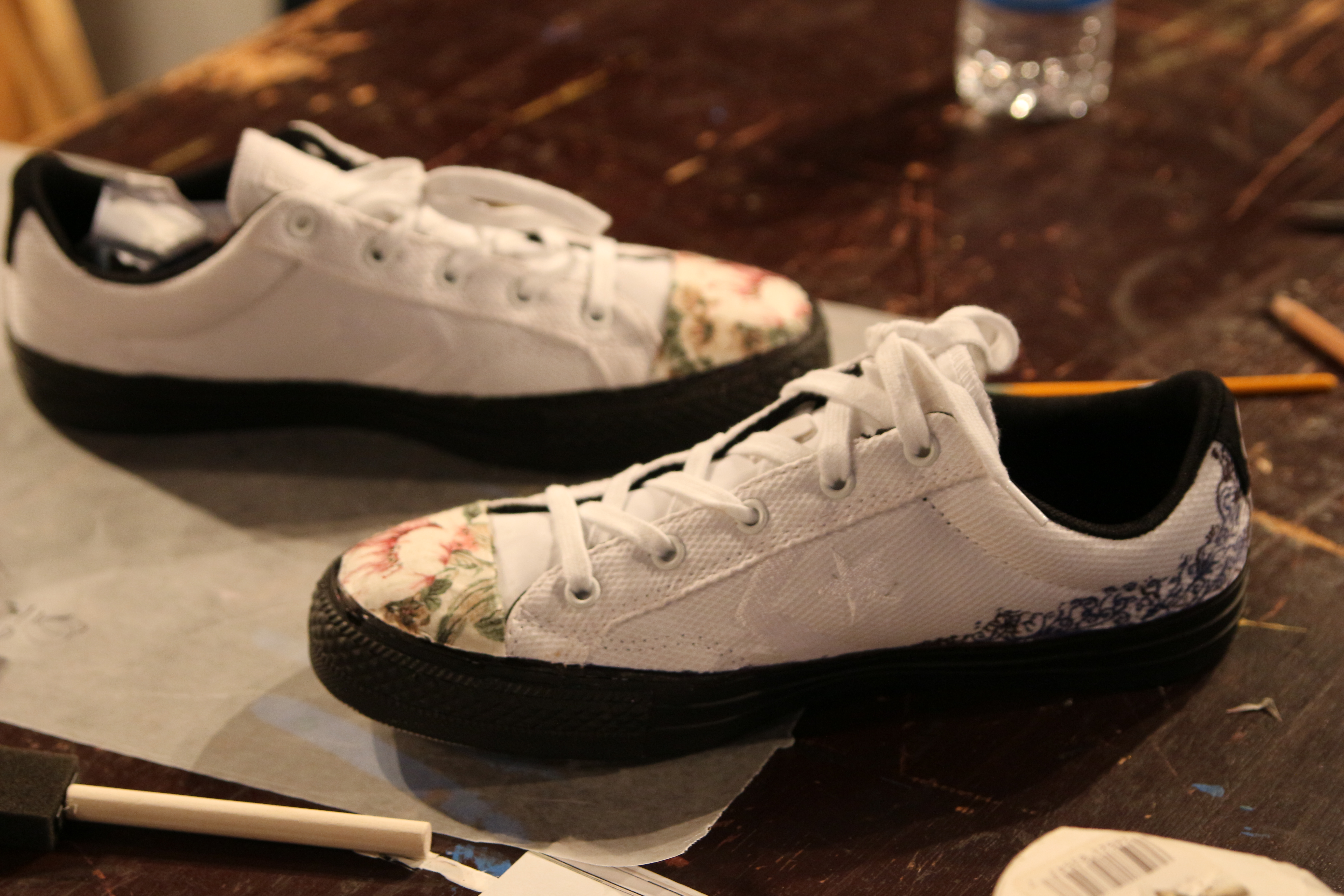 SNEAKER DESIGN DIY WORKSHOP