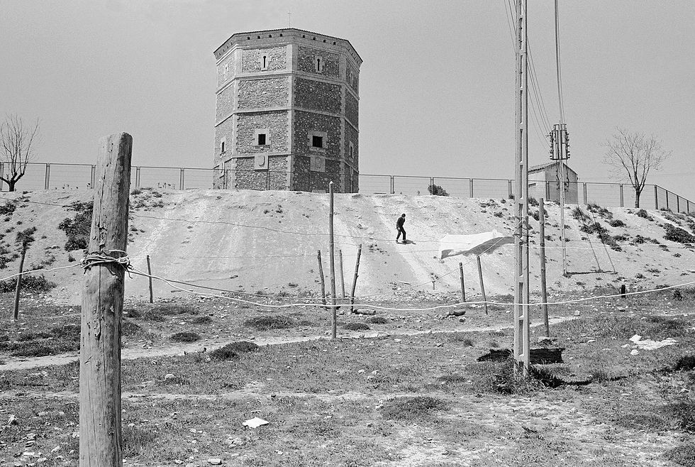 Man Descending, Salamanca, Spain, May 1978-1-resize