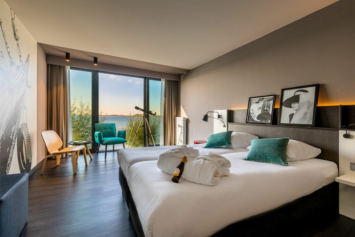 Postillion Hotel Amersfoort Veluwemeer - comfort twin room with lake view