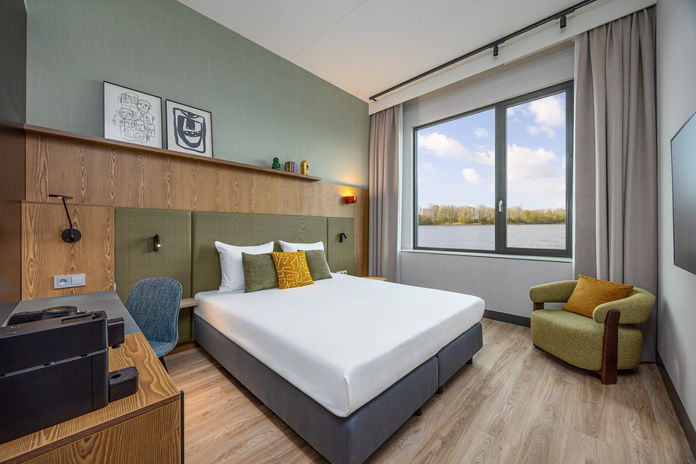 Postillion Hotel Breda Biesbosch - comfort room with countryside view