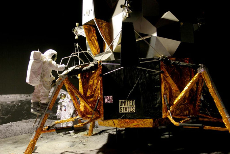 A lunar lander as decor for your event at Space Expo Noordwijk