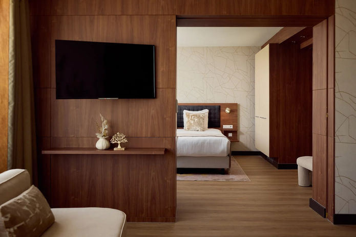 Van der Valk Hotel Ridderkerk – suite with lounge
