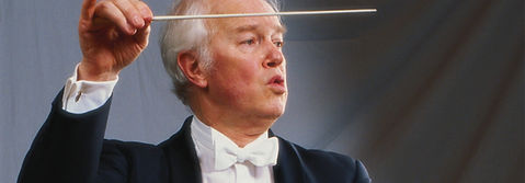 Edo de Waart conducting