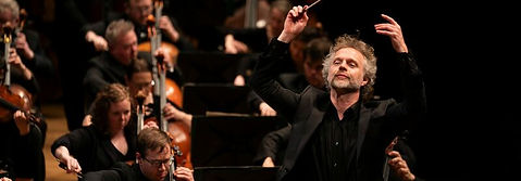  Thomas Søndergård conducting
