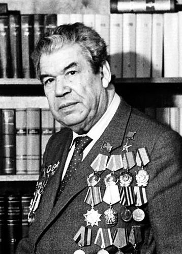 мустай карим.jpg