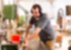 Tischler bei der Arbeit
