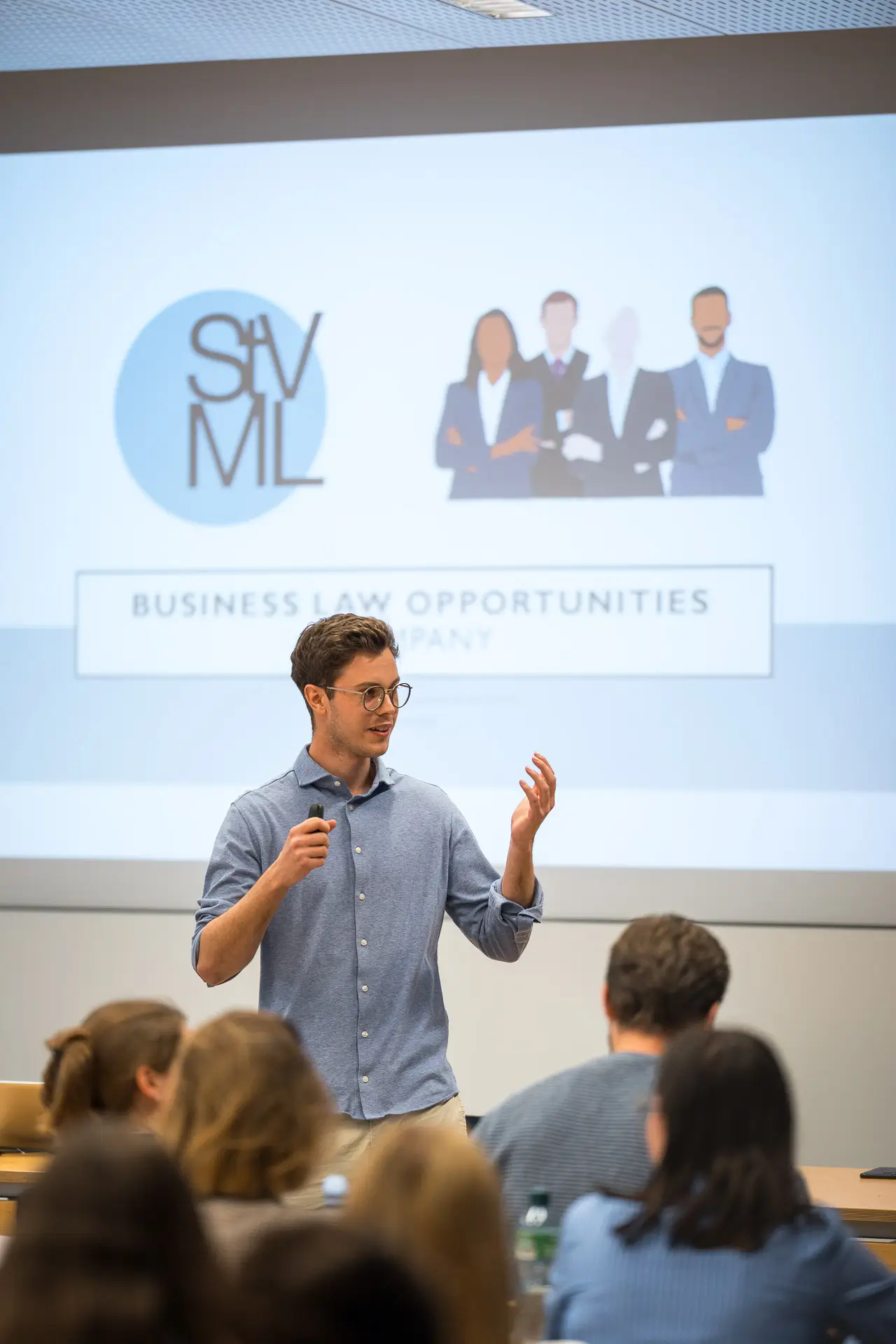 ZHAW Management and Law