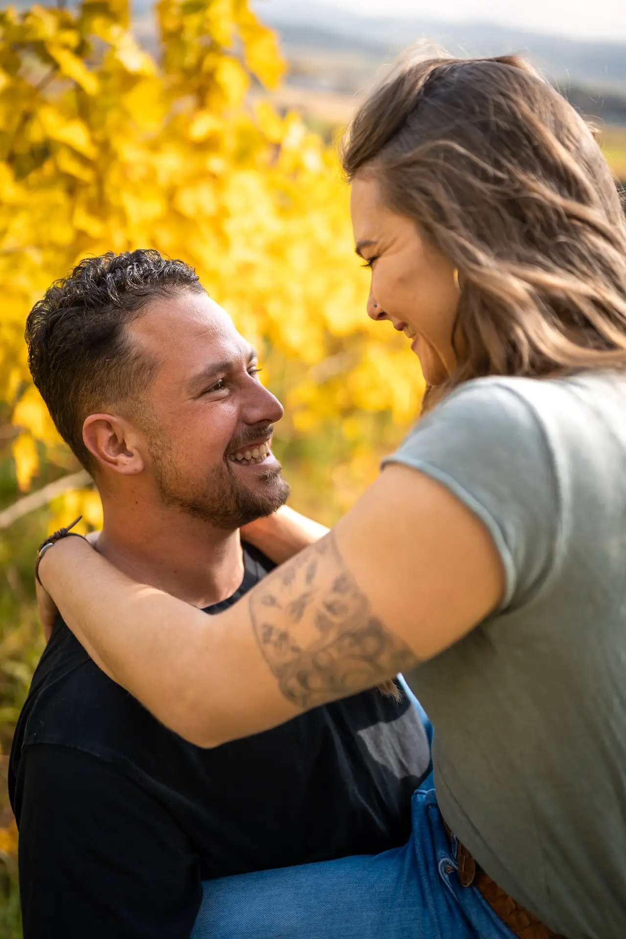 Herbstliche Farben beim Paarshooting