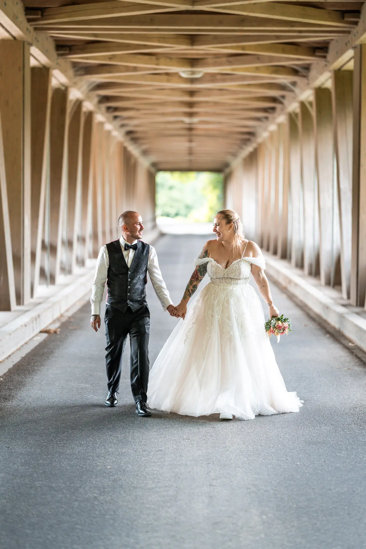 Brautpaar im historischen Ambiente Schloss Laufen