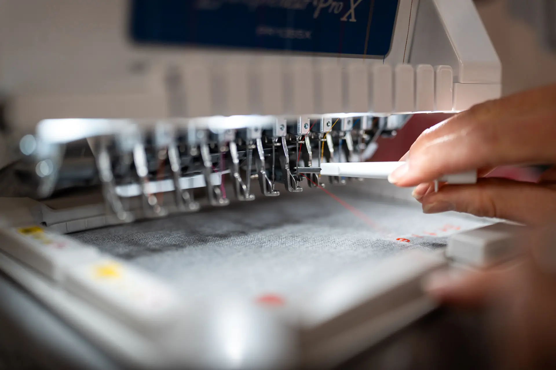 Arbeitsprozess im Näh-Atelier Zünikon