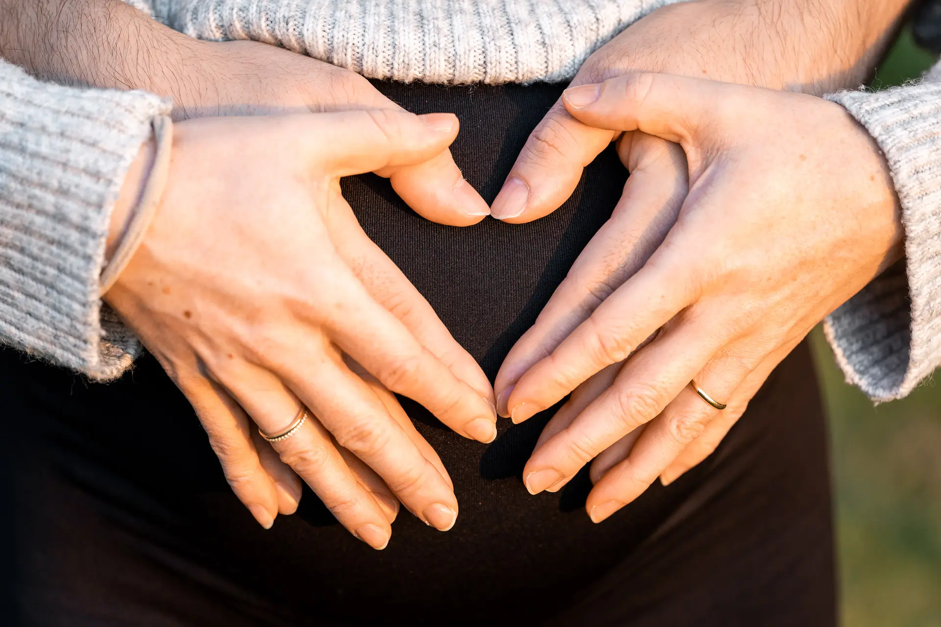Natürliches Babybauchportrait in Wiesendangen