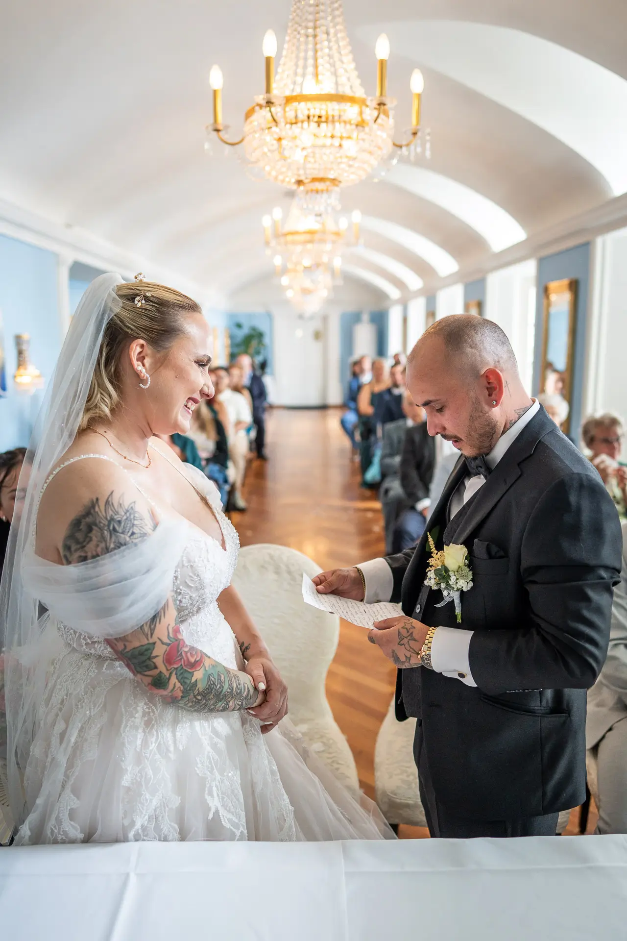 Emotionale Zivilhochzeit im Schloss Laufen