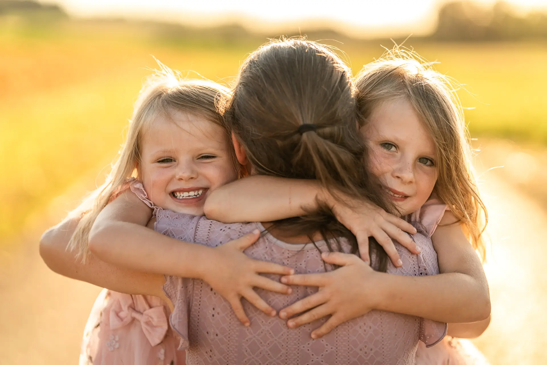 Familienportrait im Grünen am See Thurgau