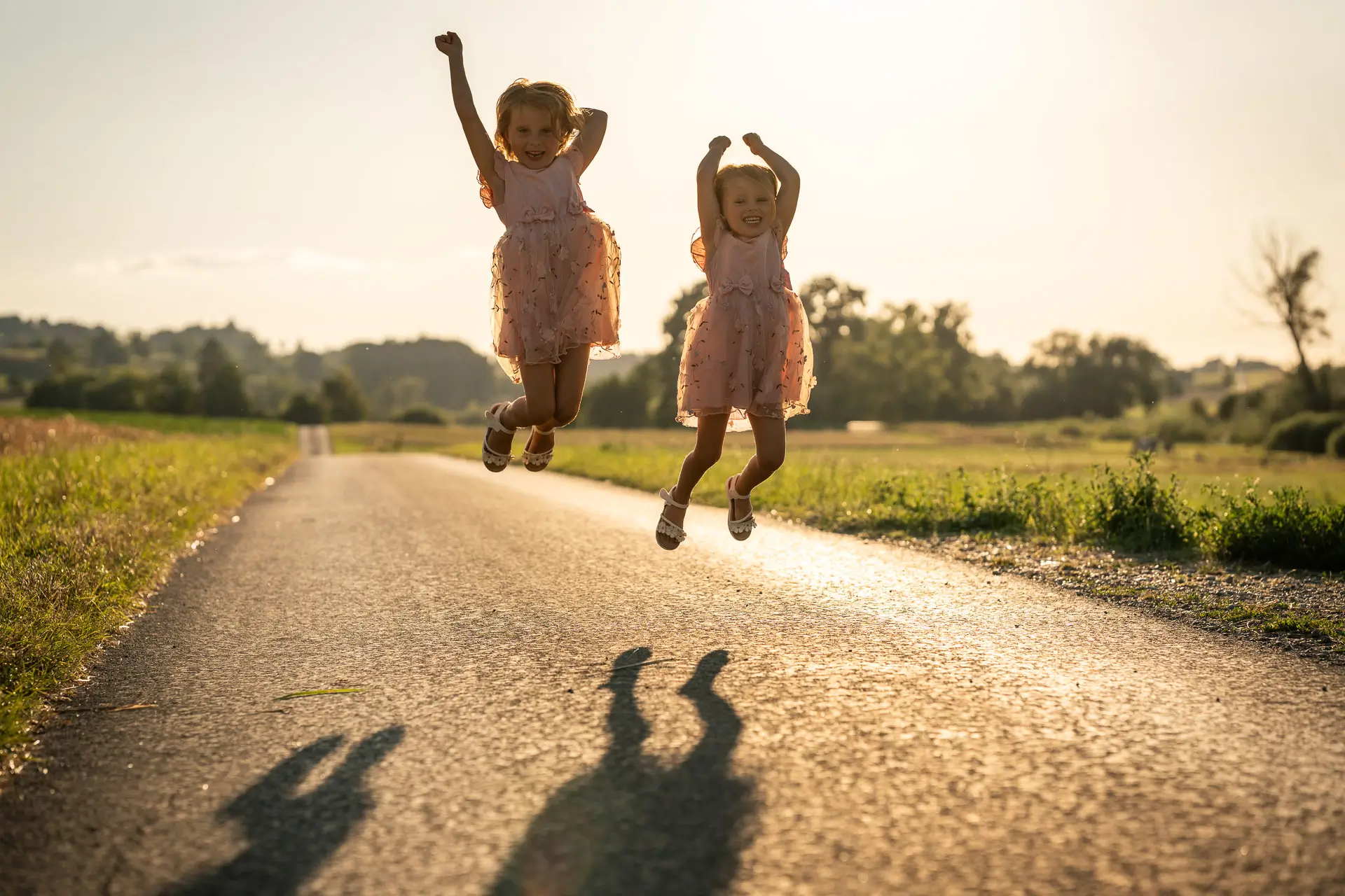 Kinder lachen beim Familienshooting Thurgau