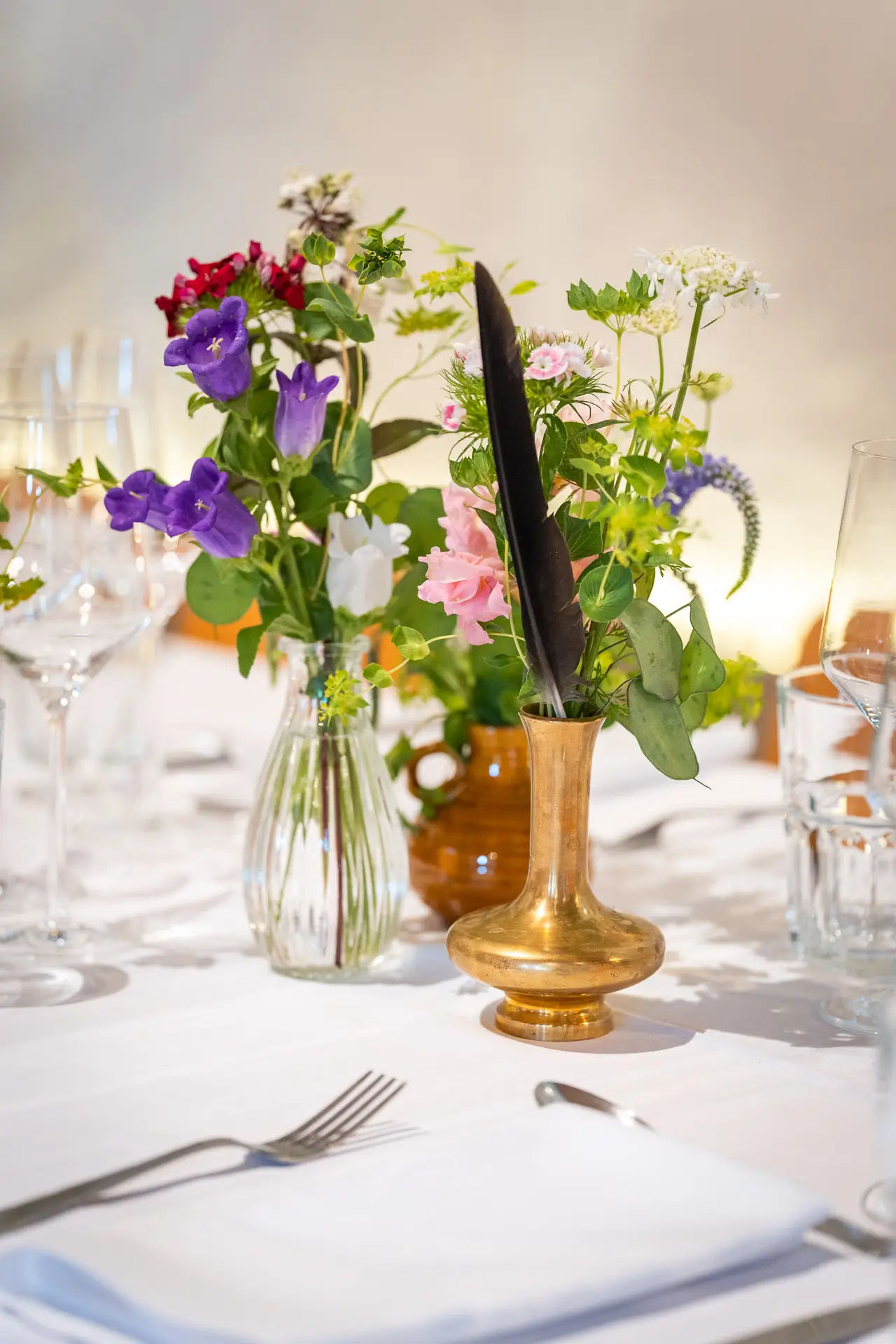 Blumen und Tischdenko im Berghof