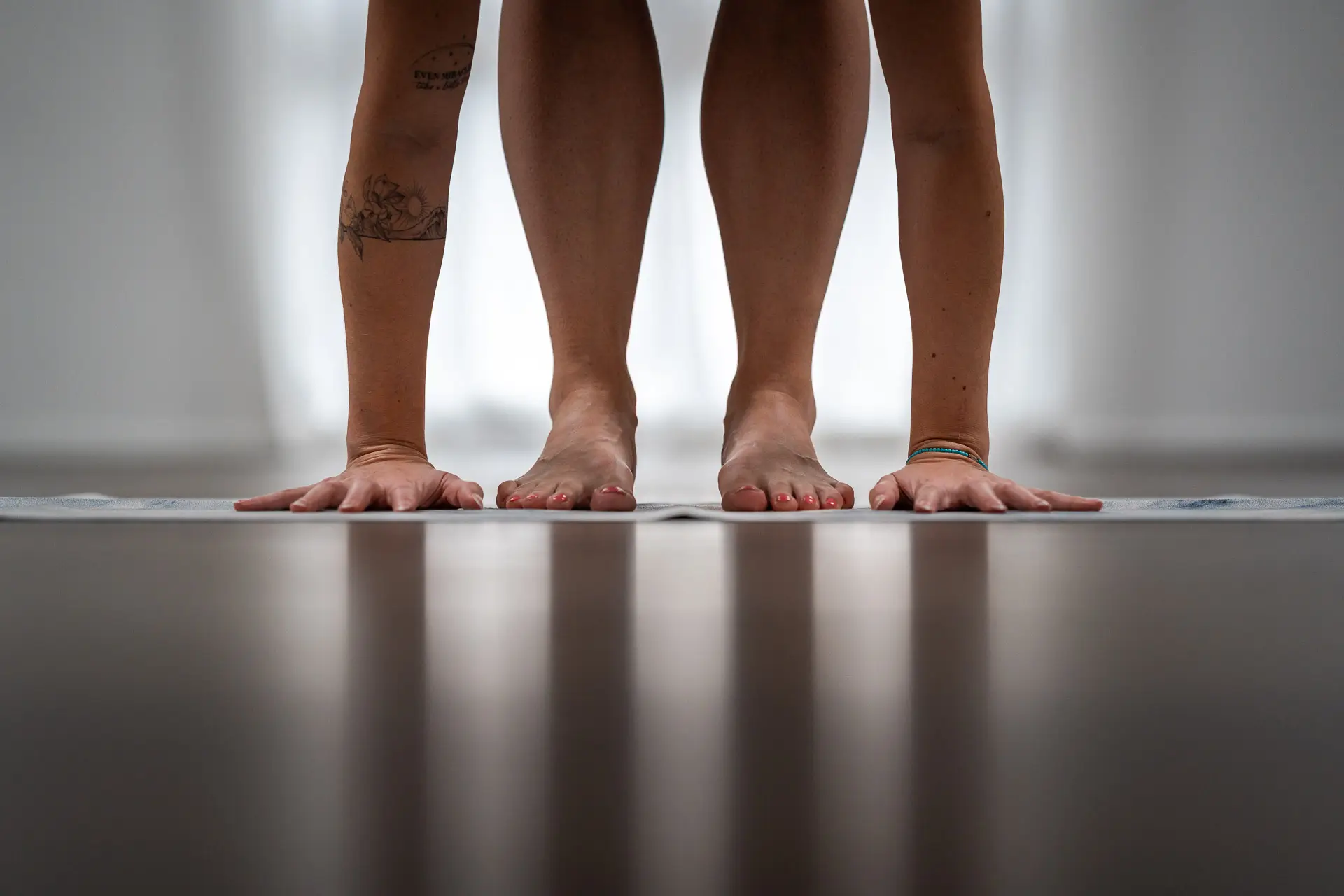 Businessshooting im hellen Yogastudio