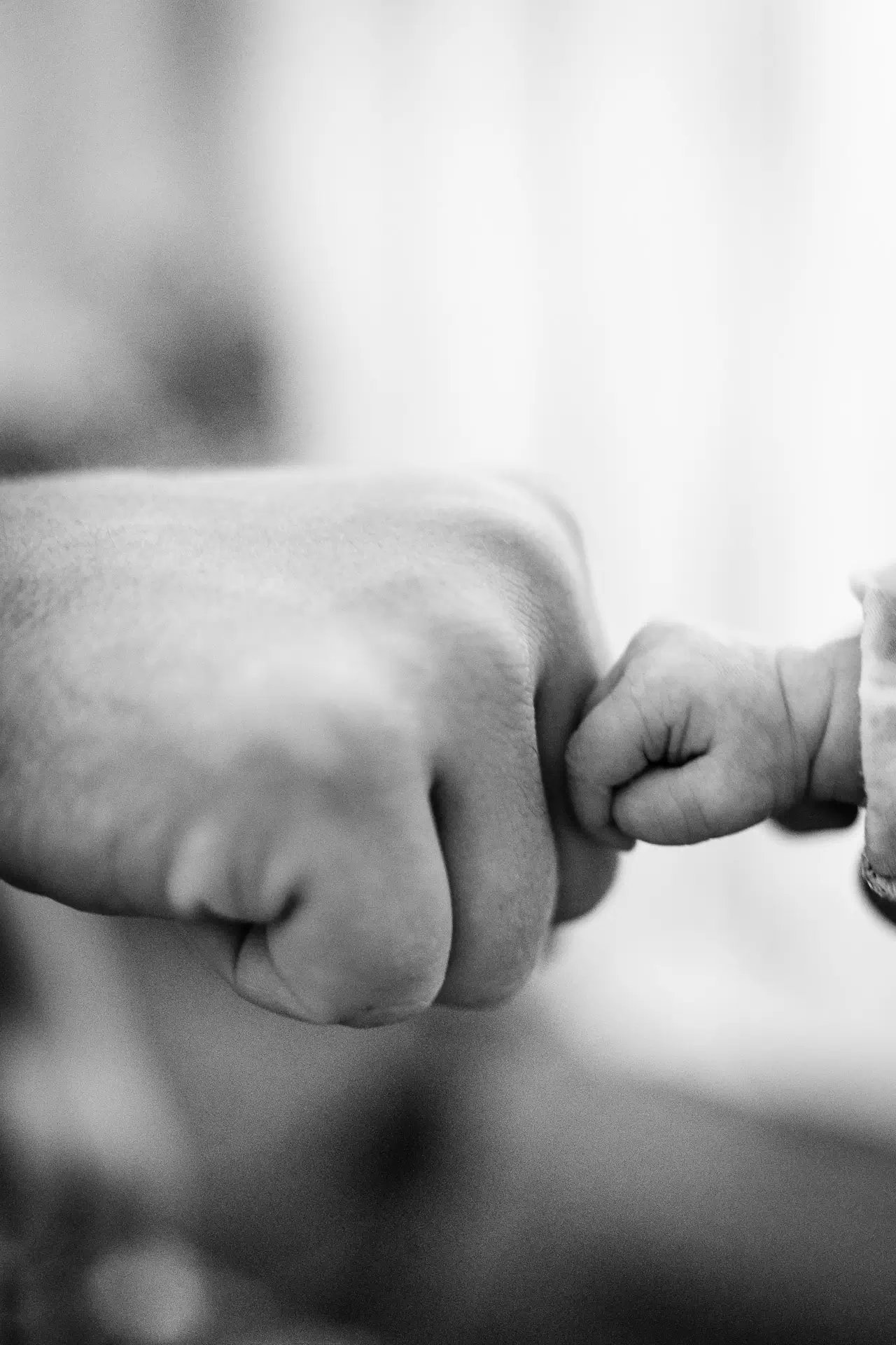 Babyshooting zuhause im natürlichen Licht