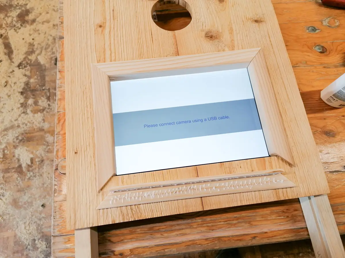 Front der Fotobox mit Display