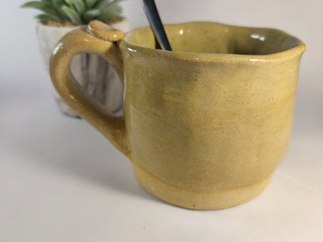 Handbuilding a mug