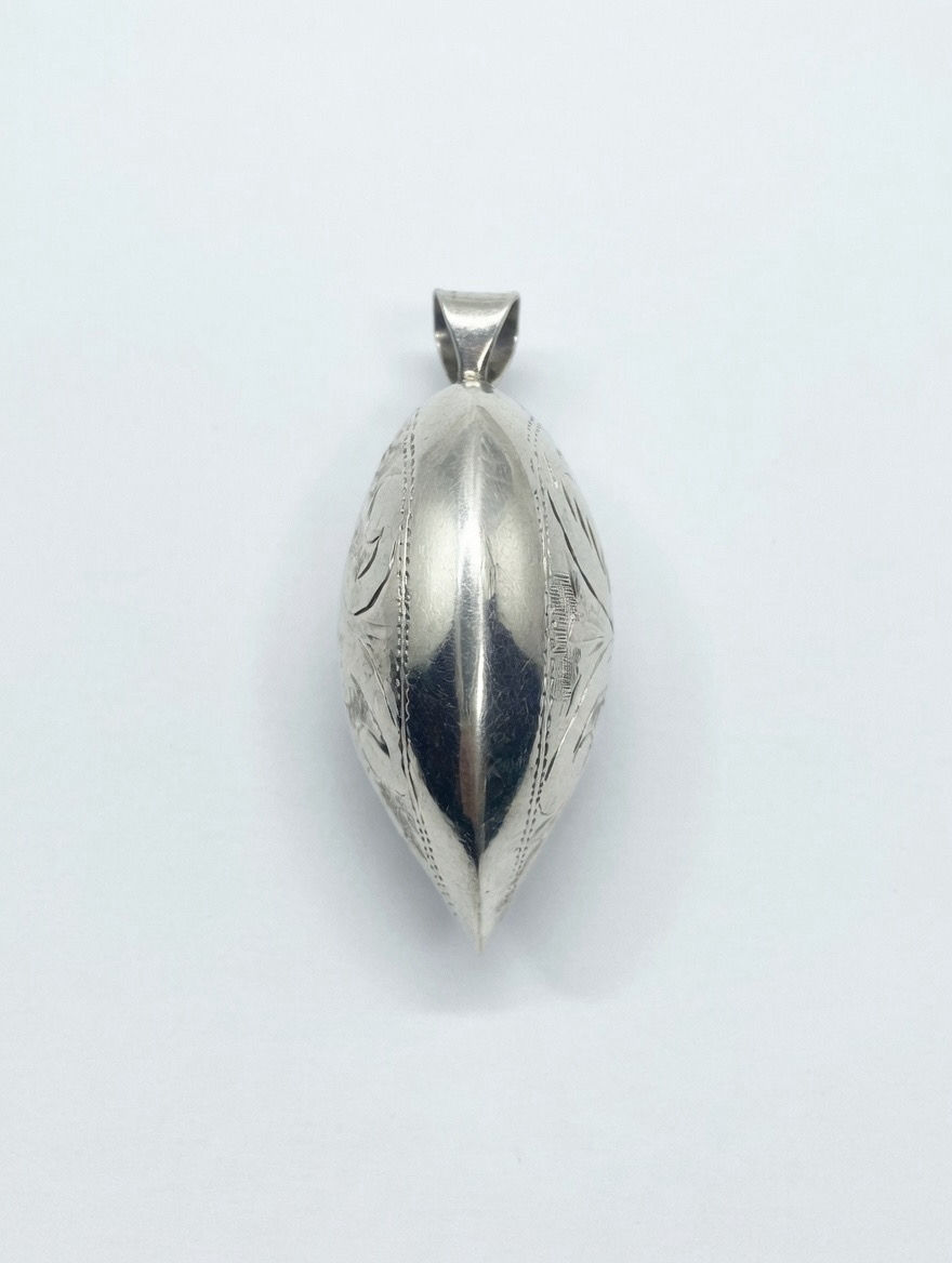 Thumbnail: Large Silver Etched Puffy Heart Pendant