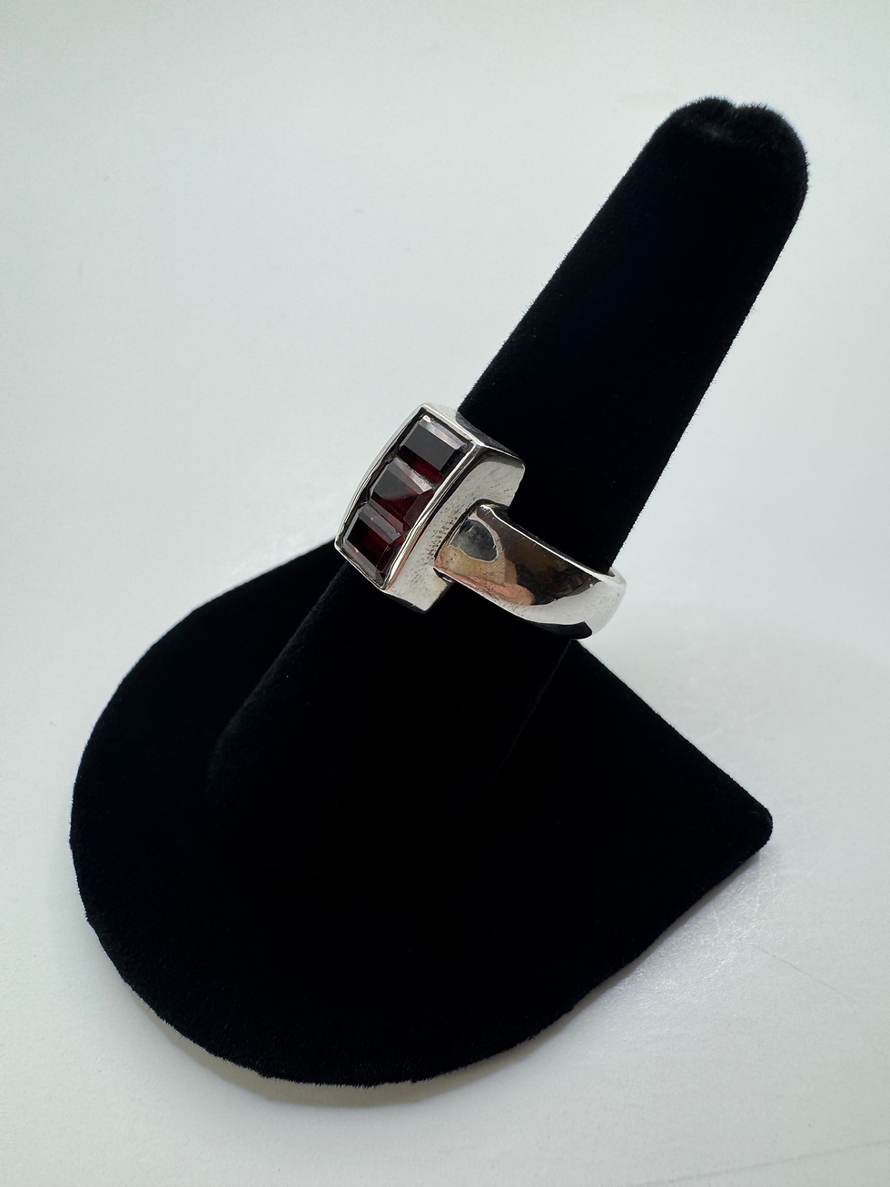 Thumbnail: Stacked Garnet Silver Ring