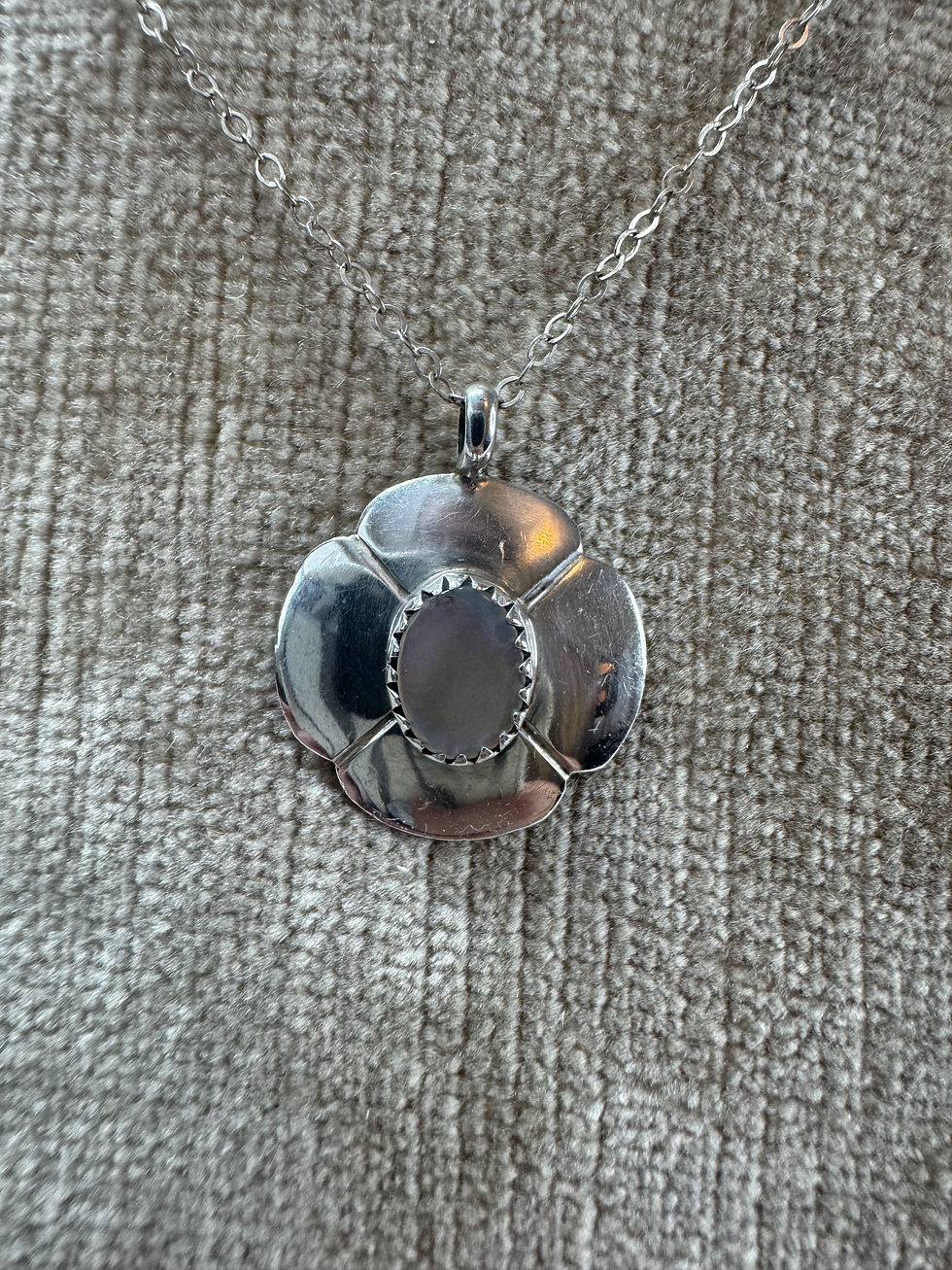 Thumbnail: Lucky Mother-of-Pearl 4 Leaf Clover Silver Necklace