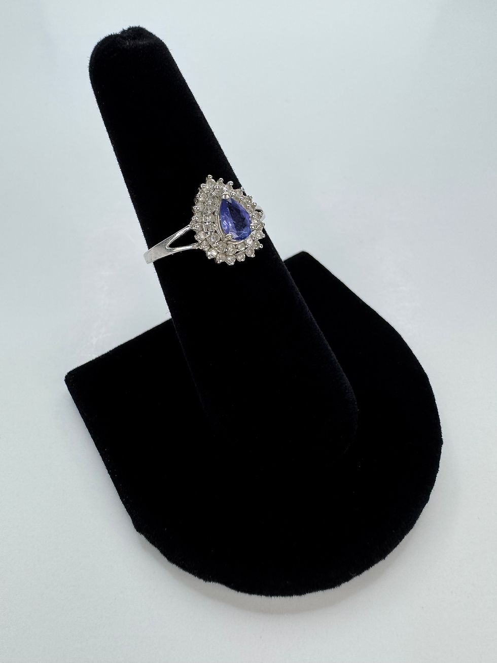 Thumbnail: Tanzanite & Diamond Ring