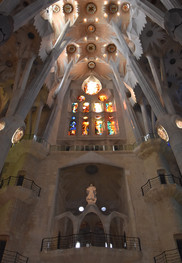 La statue de la Vierge Marie dans la Sagrada Familia à Barcelone en Espagne