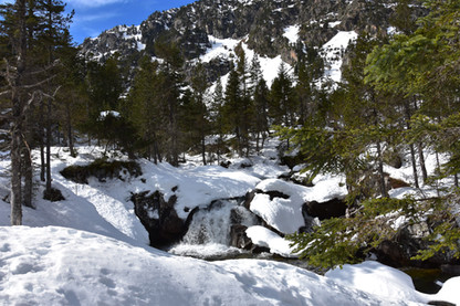 Le Plateau du Cayan sous la neige dans la Vallée de Cauterets dans les Hautes-Pyrénées