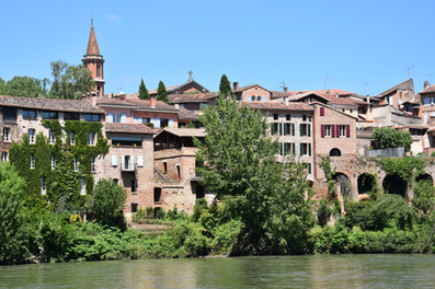 Le quartier de la Madeleine le long du Tarn à Albi