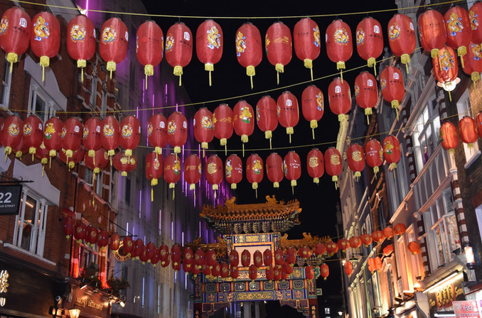 Les lampions rouges et jaunes de Chinatown à Londres