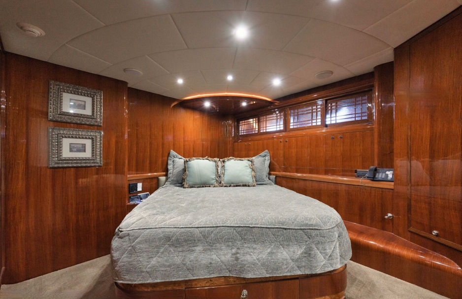 Johnson 87' 2006 Yacht for Sale