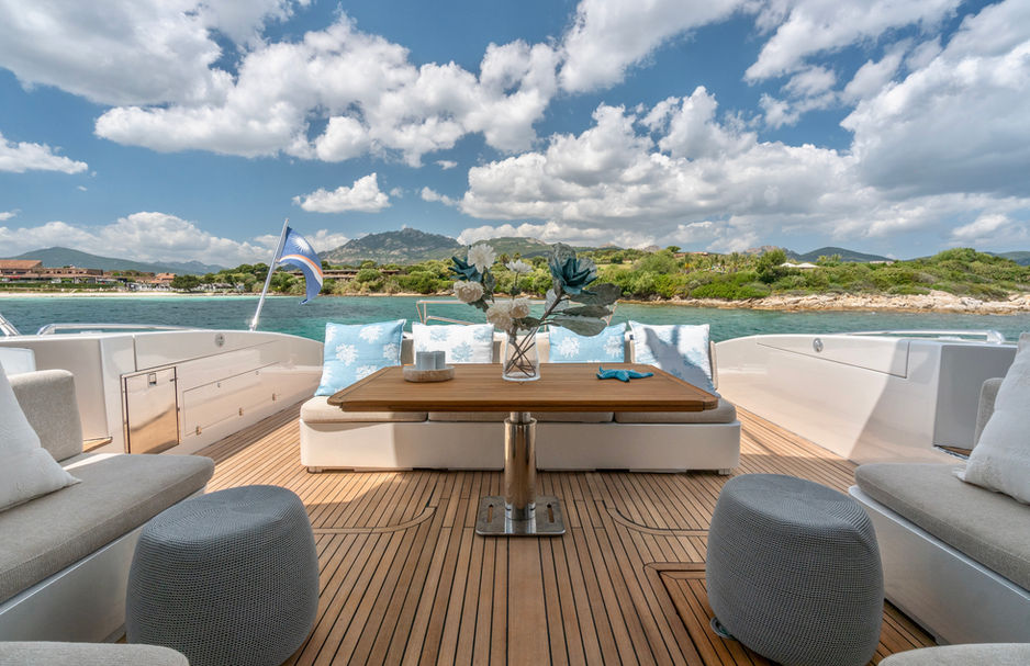 Mangusta 92' 2006/2024 Yacht for Sale