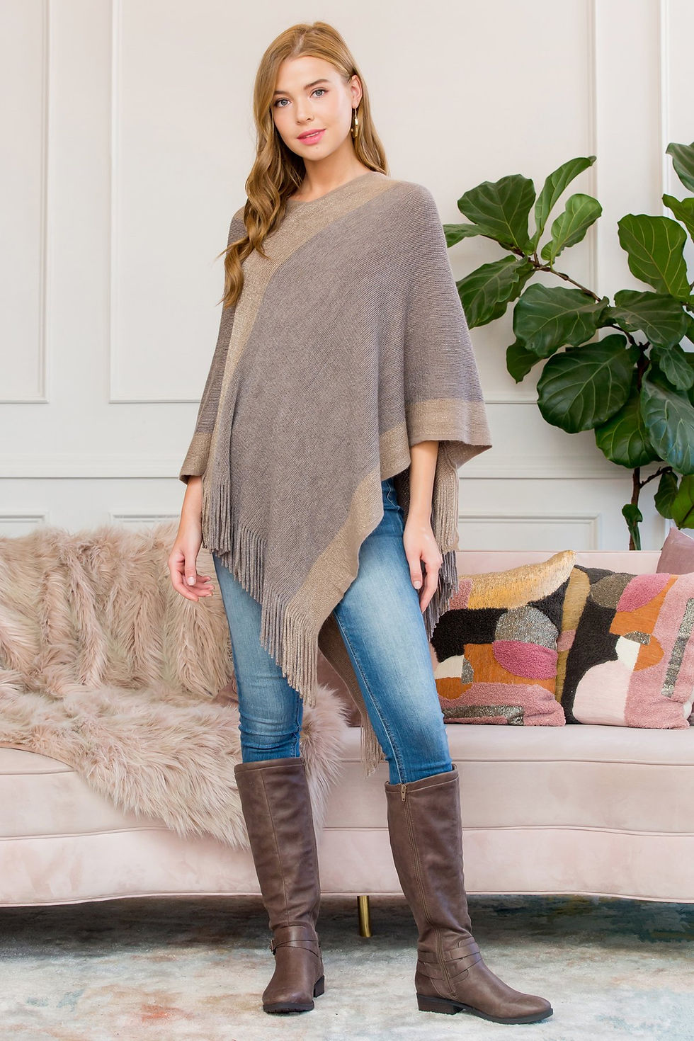 Miniatura: Beige Ultra Soft Two Tone Fringe Poncho