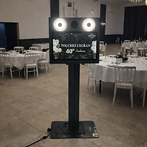 Many, photobooth rectangulaire moderne pour mariage, location InstaMa Tarn-et-Garonne