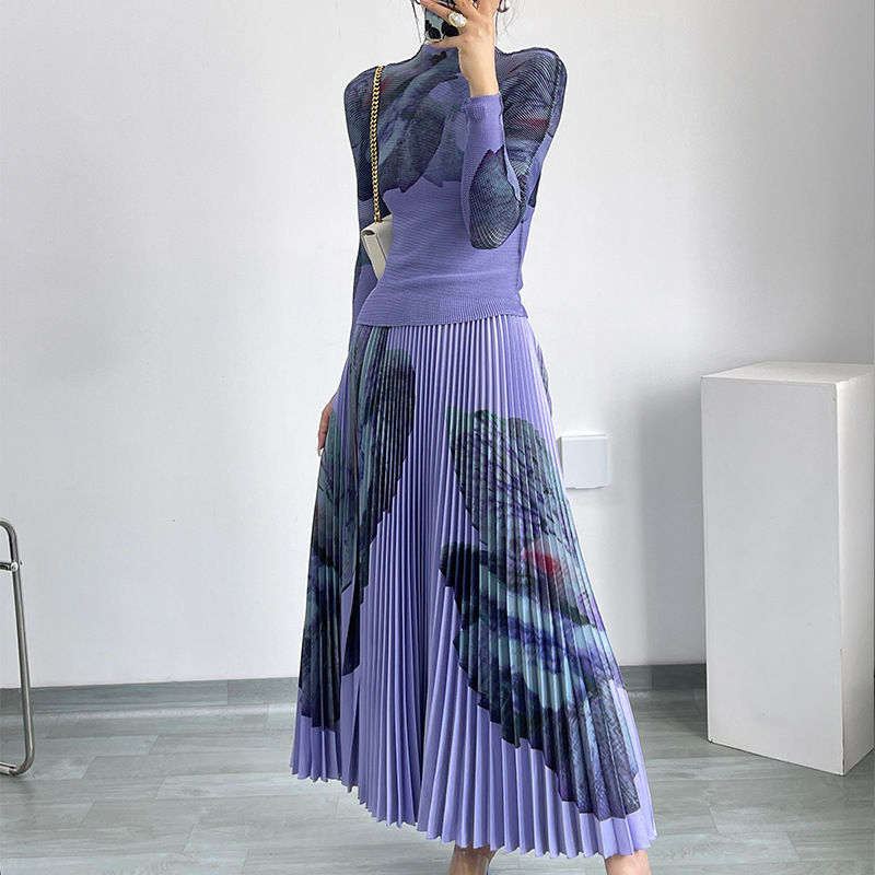 Thumbnail: Average size, you can wear it from XS-XL, the material is very flexible