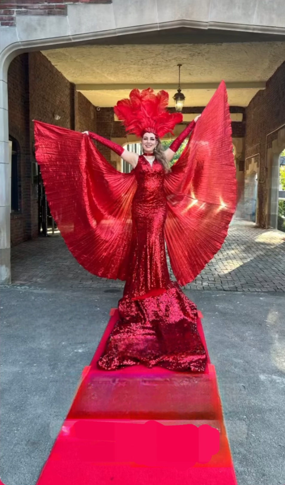 Moodmaker – Živá socha Red Carpet