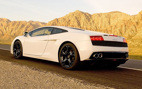 2012-Lamborghini-Gallardo-LP560-4-rear-t