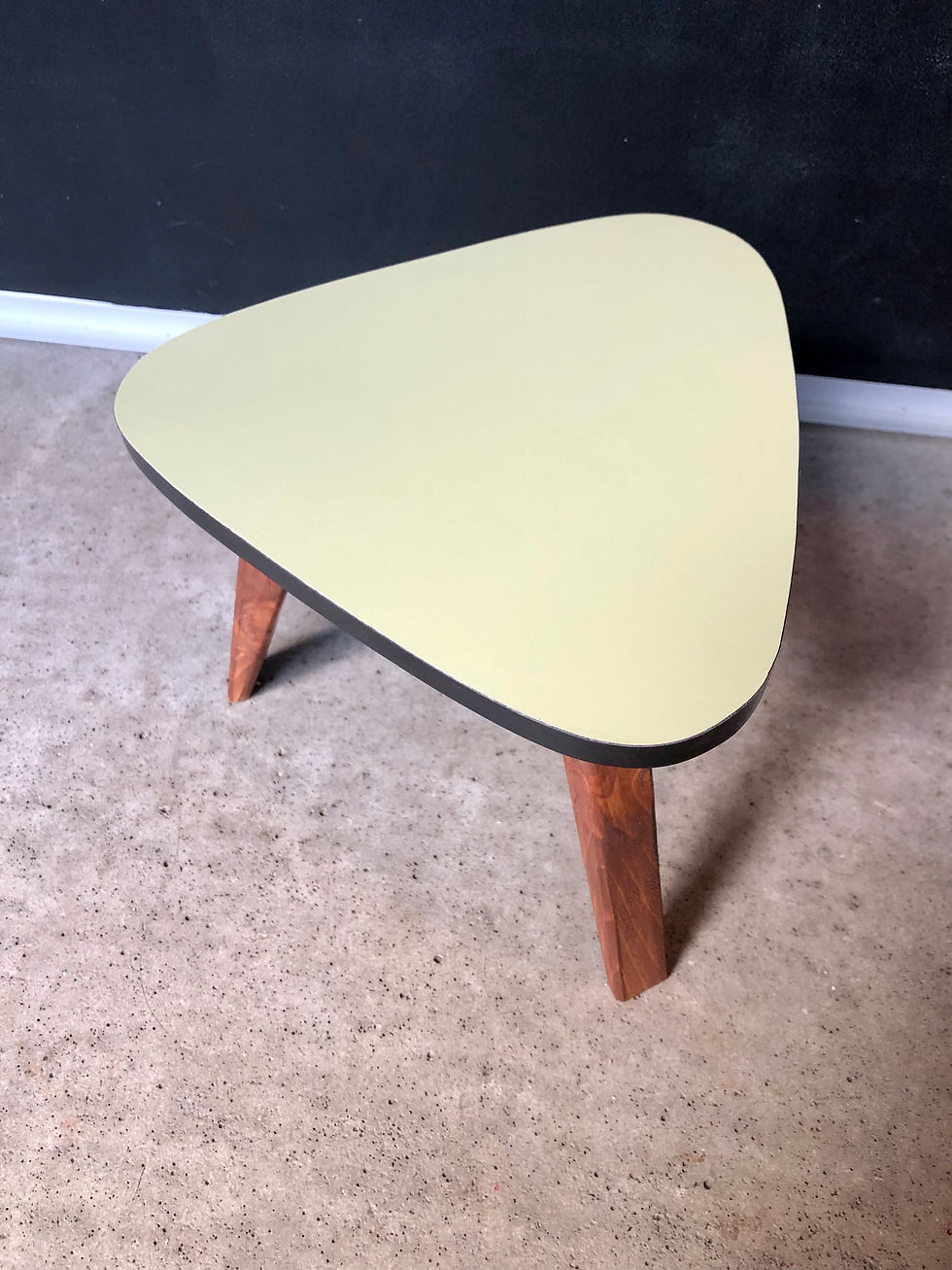 Miniature : Porte plante Formica kaki