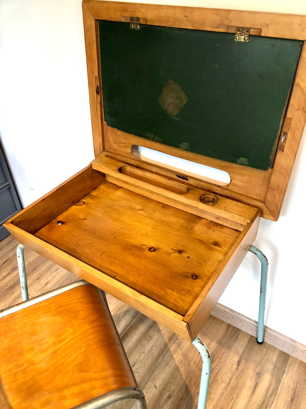 Miniature : Pupitre et chaise d’écolier 