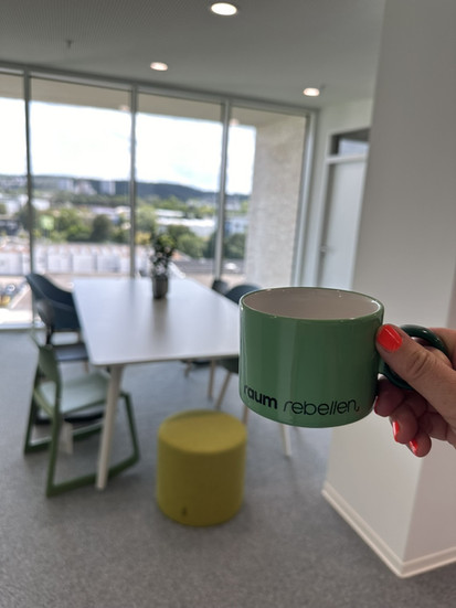Kaffeetasse der raum rebellen