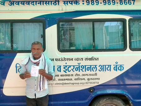Correcting the eyesight of 182 citizens in Karanja Lad through the Mobile Eye Care Unit of Deesha Group