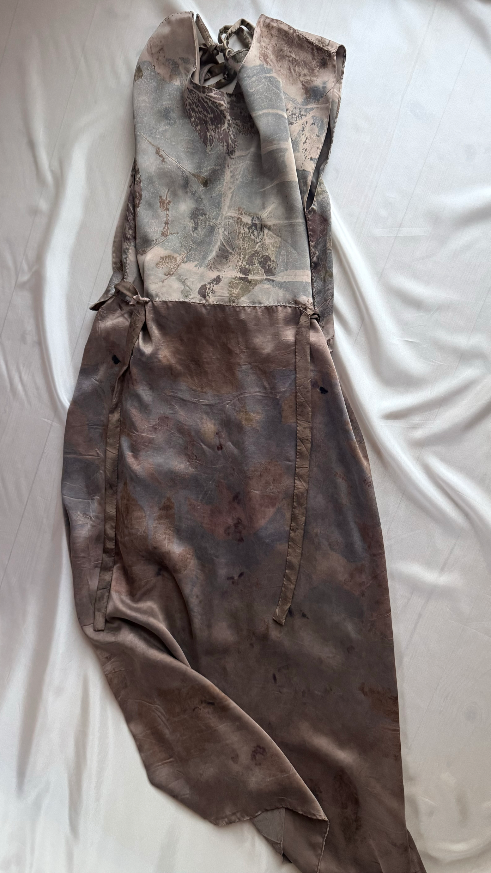 oluhi, hand sewn clothing, plant dyes, natural dyes, botanical dyes, botanical prints, compostable fabrics,